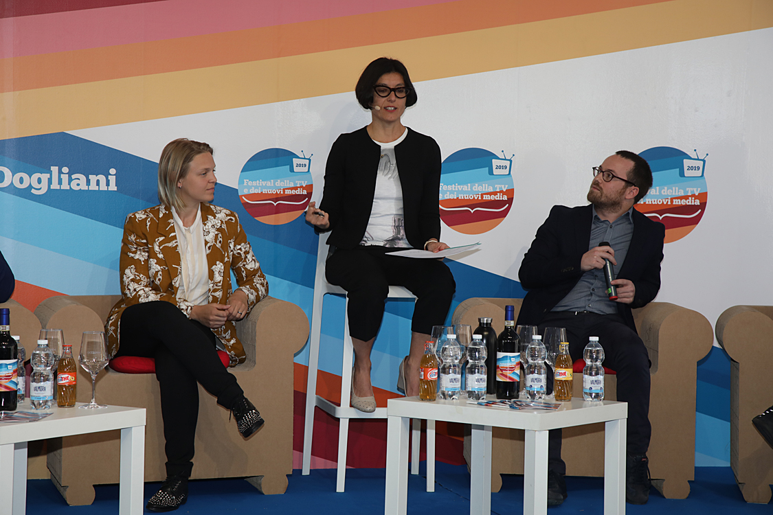 Festival della TV e dei Nuovi Media 2019_132.jpg - Road to Tokyo 2020: Eurosport e l’esperienza olimpica Cosa significa partecipare a una Olimpiade? E magari vincere una medaglia d’oro?  Alcuni tra i grandi atleti azzurri, tra cui la portabandiera di PyeongChang 2018 Arianna Fontana, raccontano le loro sfide, le loro emozioni e i loro successi a cinque cerchi.  E per Eurosport, broadcaster ufficiale delle prossime tre Olimpiadi, la sfida di portare nelle case degli italiani un’esperienza mai vista prima.